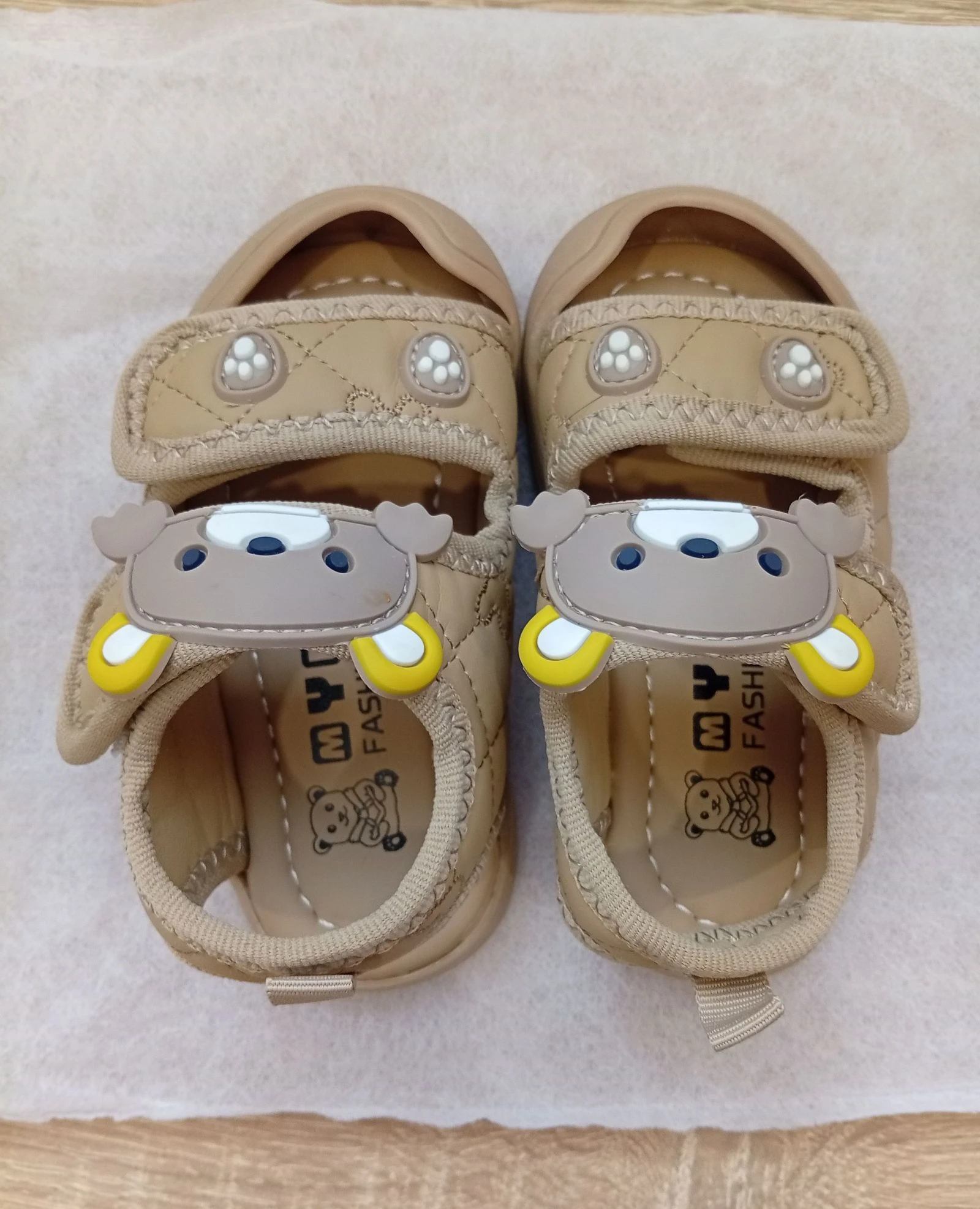 Sandales bébé taille 19 - NEUVES